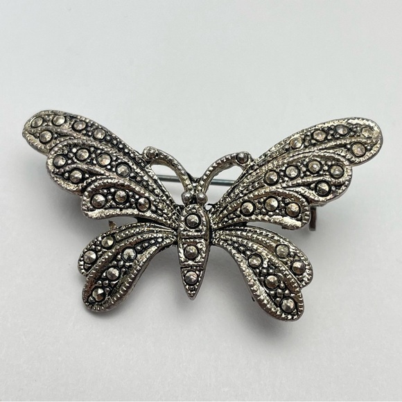 VINTAGE Marcasite Silver Tone Butterfly Brooch - Picture 3 of 8